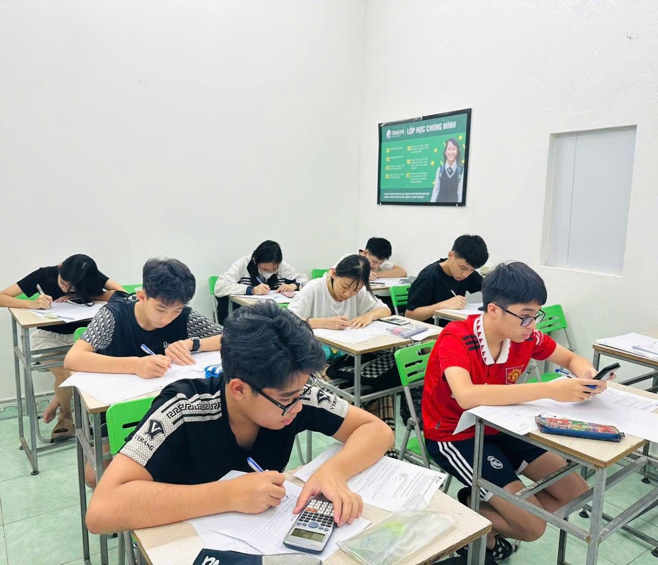 lop-on-thi-he-lop-10-hieu-qua-cho-hoc-sinh-cuoi-cap-10