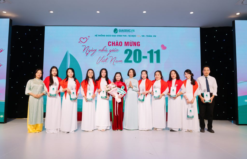 Ky-niem-ngay-nha-giao-viet-nam-4