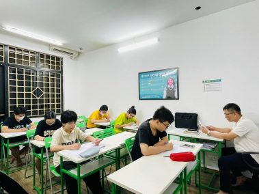 hoc-them-toan-lop-10-tai-ha-noi