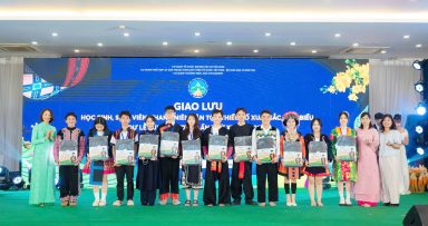 le-tuyen-duong-hoc-sinh-dan-toc-thieu-so-5