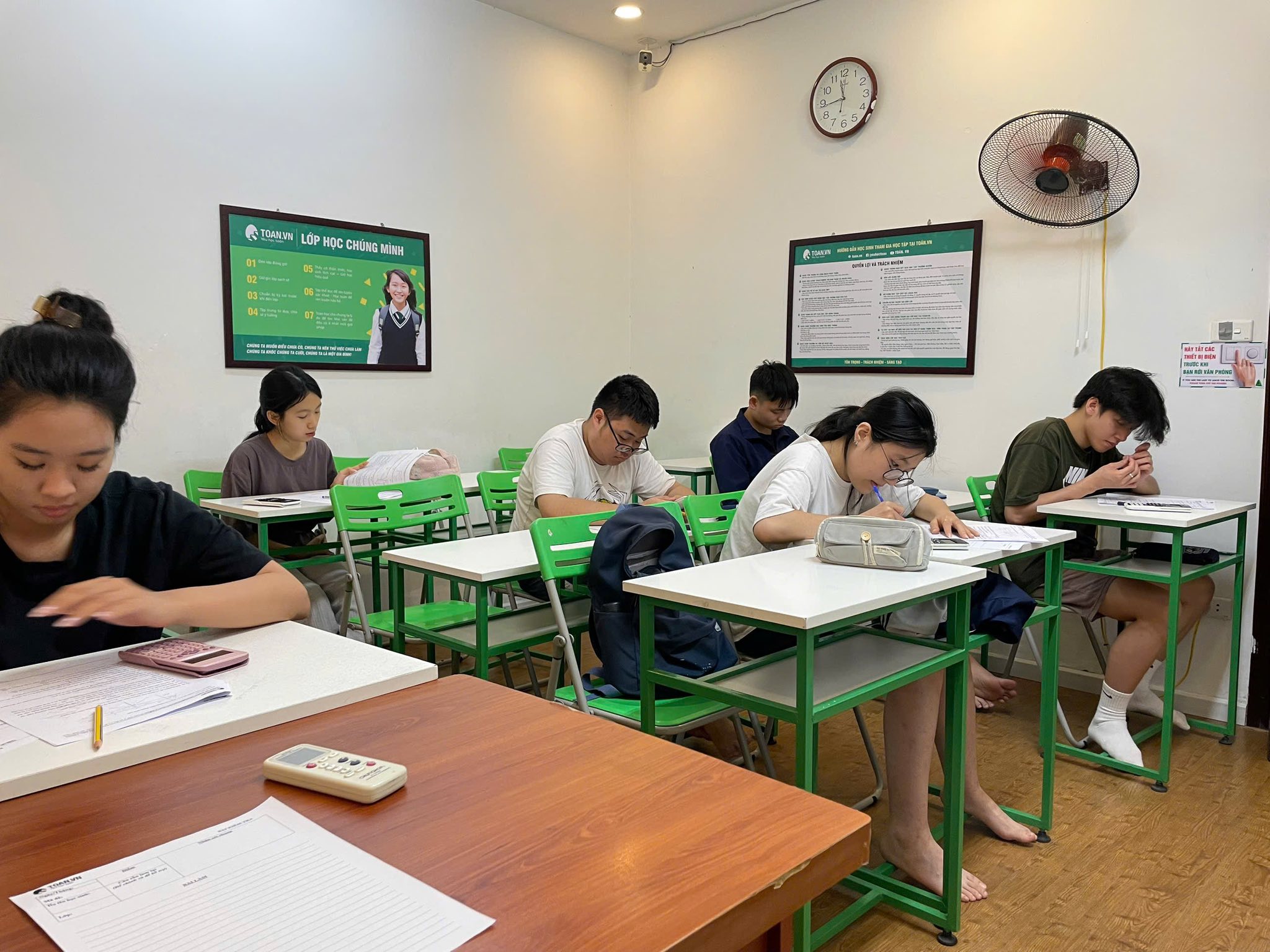 khoa-luyen-toan-ky-ii-bam-sat-chuong-trinh-2