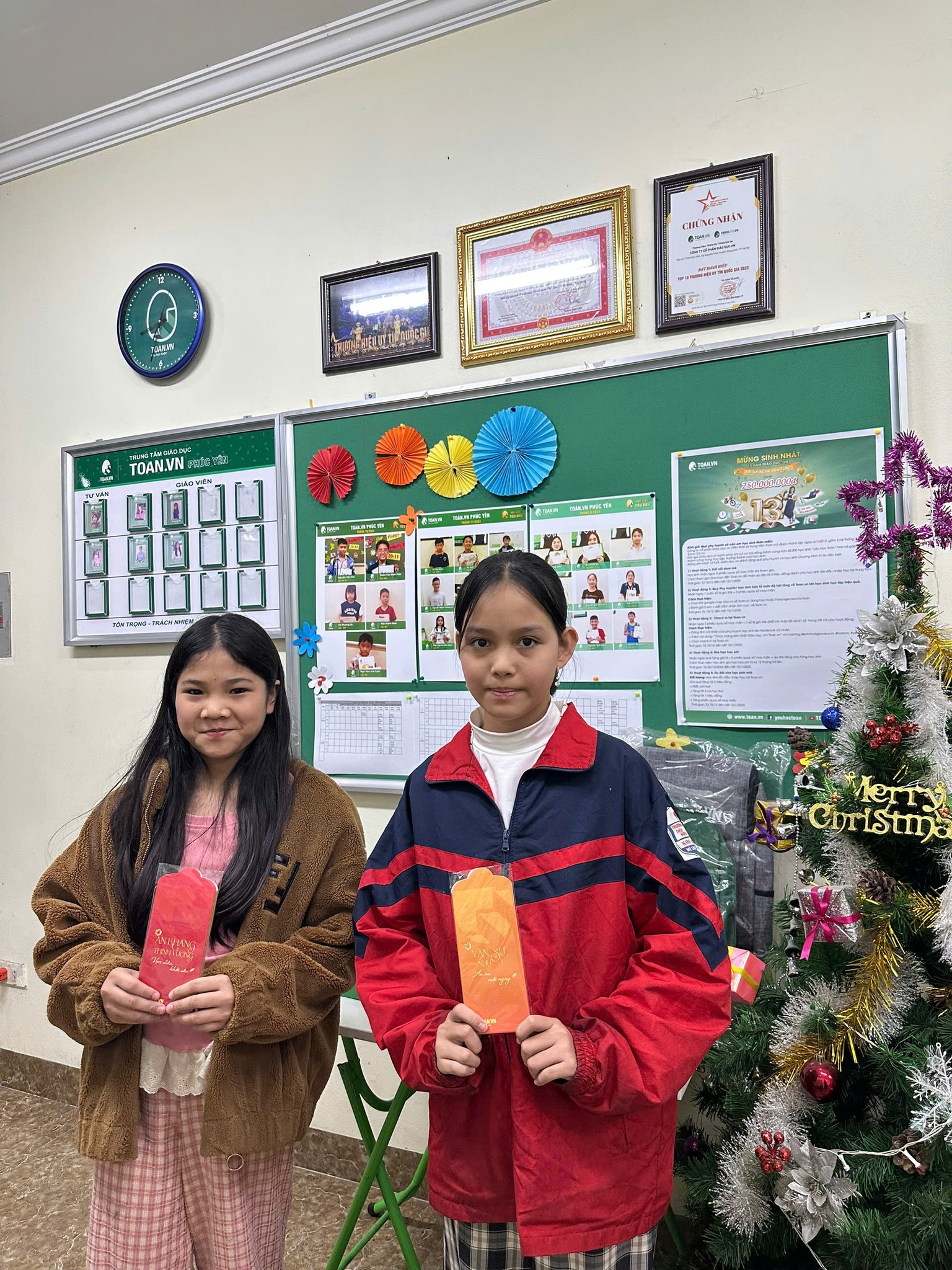 trung-tam-toan-o-phuc-yen-duoc-phu-huynh-tin-chon-2