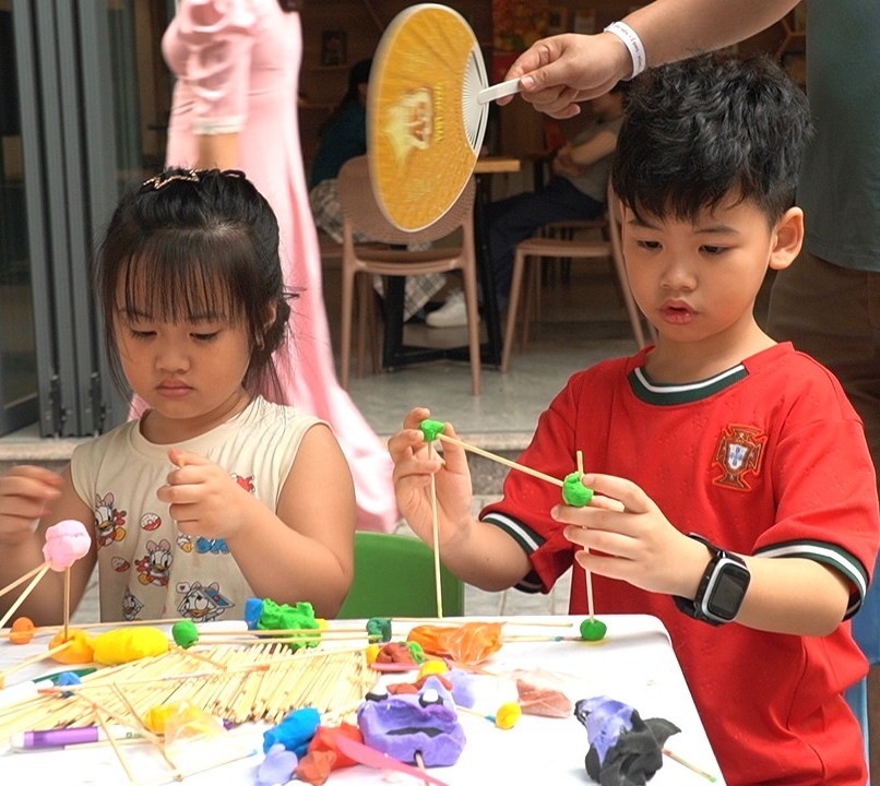 ngay-hoi-toan-hoc-tai-pho-sach (5)