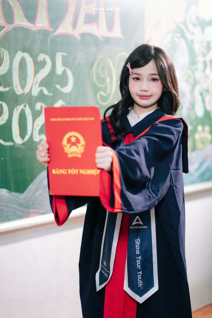Luyện thi vào 10 của học sinh Ái Linh