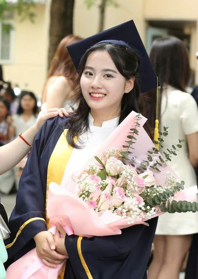 co-nguyen-khanh-huyen