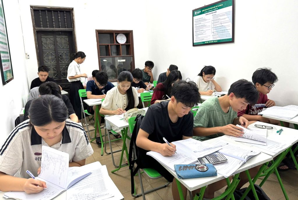 khoa-hoc-luyen-thi-he-cap-toc (2)